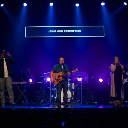 CREATIVE ARTS:   If you’re creatively or technically wired, this team serves on weekends to create engaging and meaningful services. Whether your creative gifts are in music, visual arts, drama, or A/V technology, there are a wide variety of opportunities on the Creative Arts teams to use your creative and technical abilities.