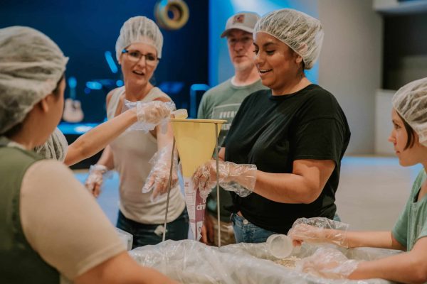 meal-packing-event-2022-5491